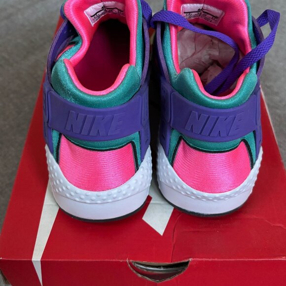 NEW - NIKE Huarache - Run Now GS Sneakers - Girl's Youth Size 5.5 Y - Picture 3 of 9